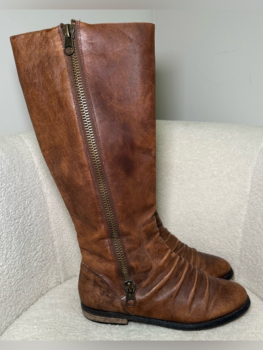 Zigi Soho MIXER Brown Leather Boots Tall Riding Fall Preppy Distressed Zip 9.5